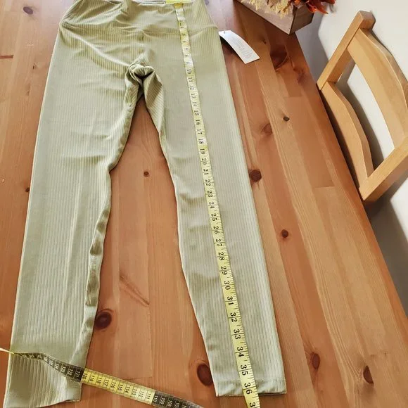 All in Motion - Women's Ultra High-Rise Rib Leggings  Olive Green Size M Reg - Picture 8 of 13
